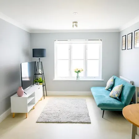 2 Bedroom 2 Bath Ensuite Apartment With Gated Parking